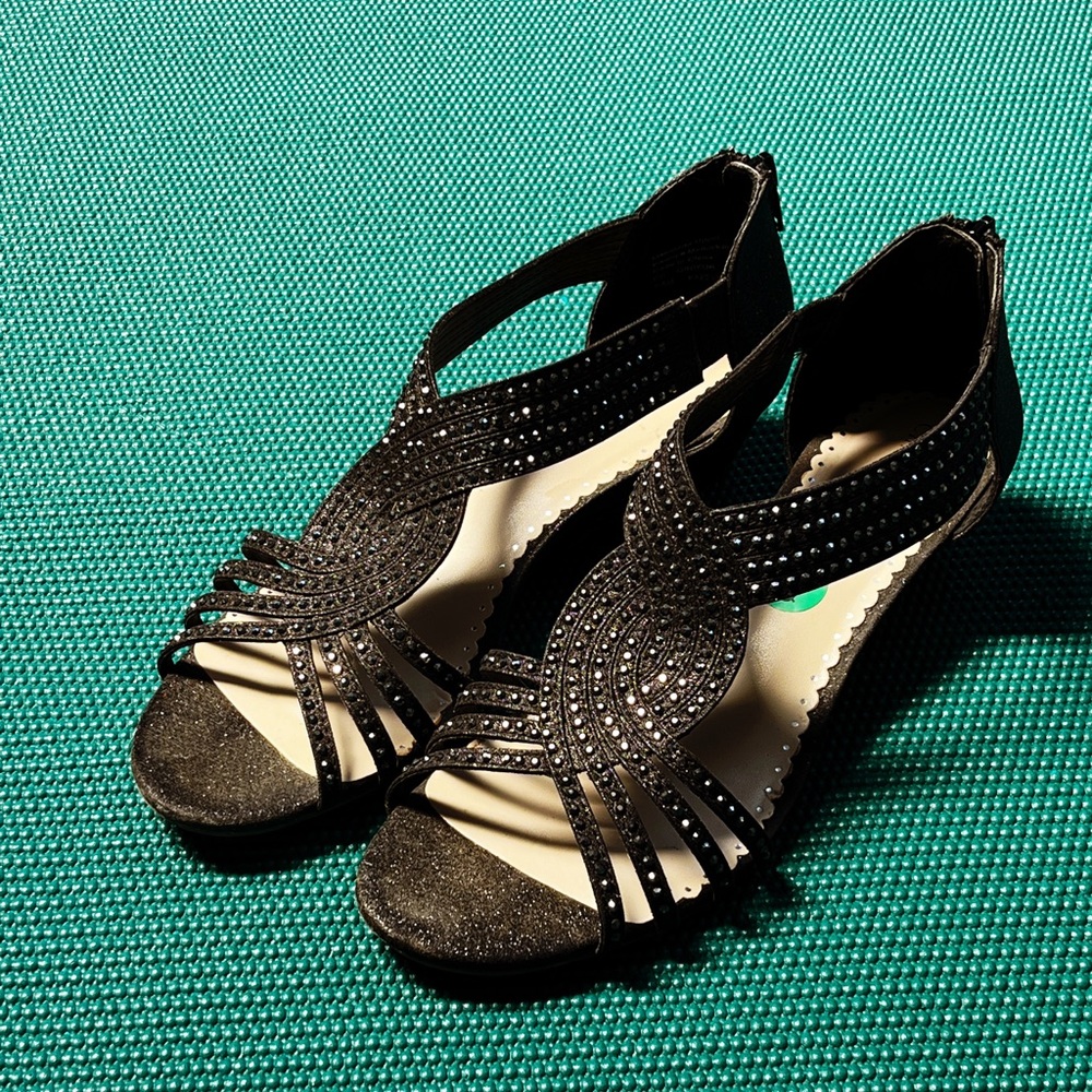 7.5 — Charter Club dress wedge sandals